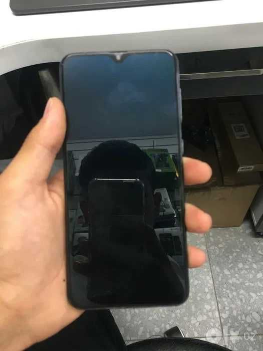 Samsung A30s ekran singan qogan joyi ideal