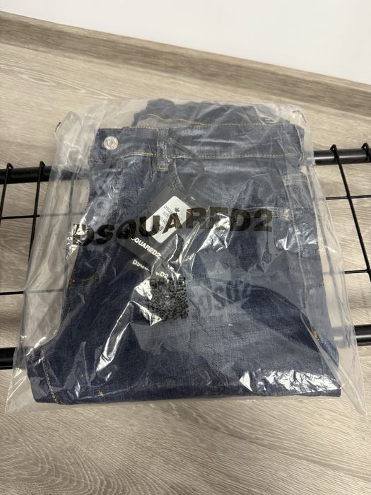 Blugi DSQUARED2 super calitate