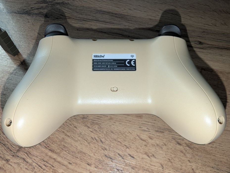 Беспроводной геймпад 8BitDo Ultimate 2C (2.4G / Bluetooth)