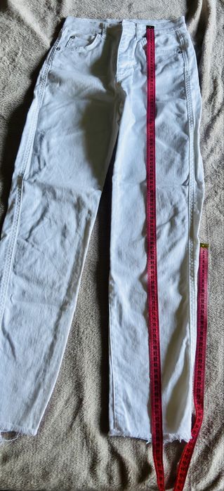 Blugi Albi Dama Pull & Bear, Mărimea EUR 36
