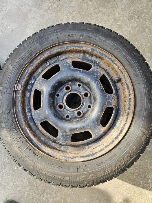 Зимни гуми на размер 175/65 R14 от  V W