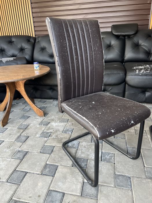 Стол с 5 стульями