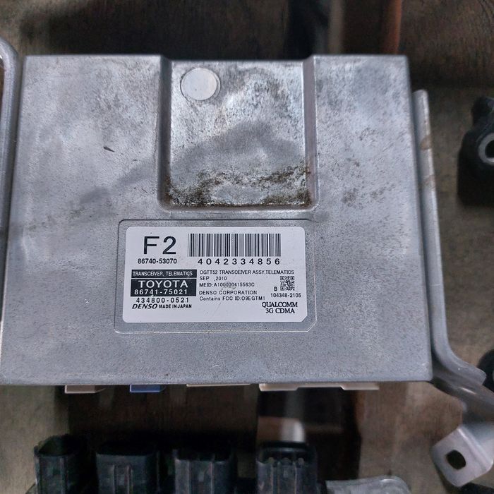 На Lexus is компьютер, блоки .