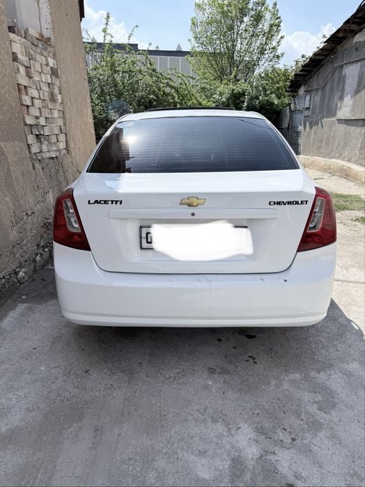 Ласетти сотилади срочна