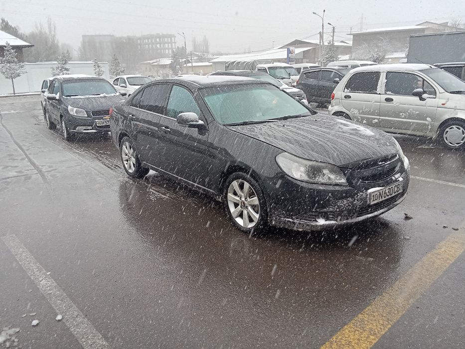 Boshiga 3000, qogani bir yilda 300dan. Epika sotiladi.