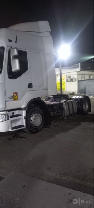 Тягач Renault  Premium  DXi460