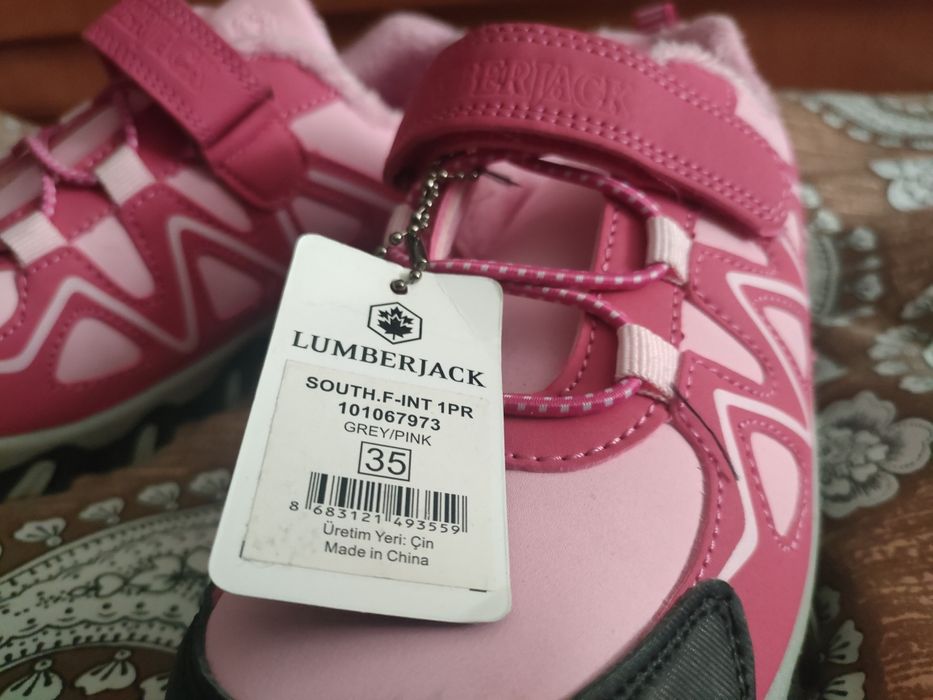 Кроссовки детские зимние