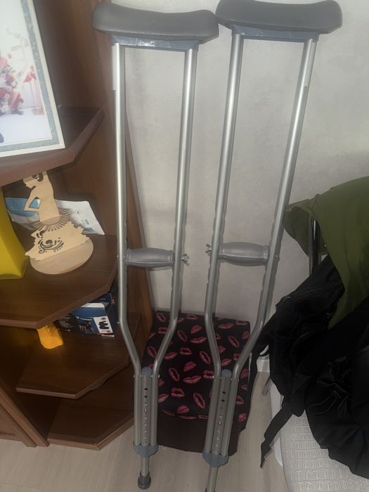 Новые костыли  не использованые!