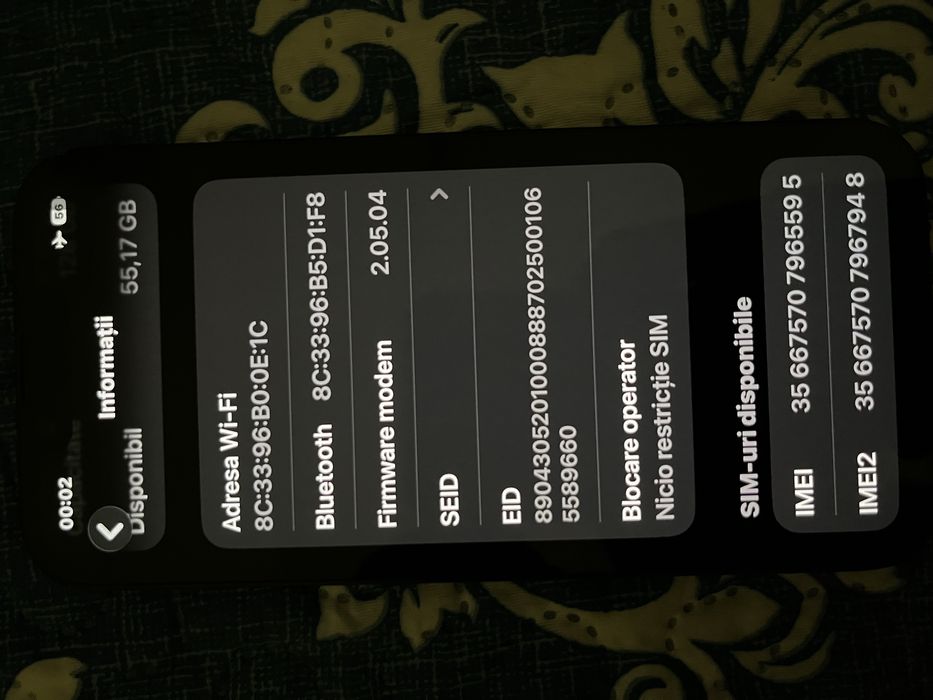 iPhone 16e singura problema are spatele crepat in rest merge perfect functional