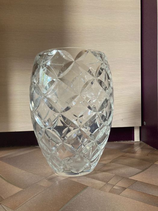 Вазы хрустальные