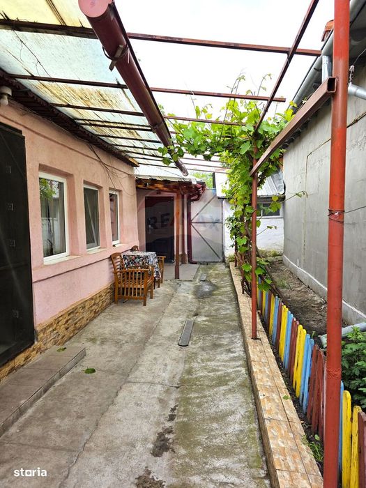 Casă / Vilă cu 6 camere de vânzare în zona Mihai Viteazu