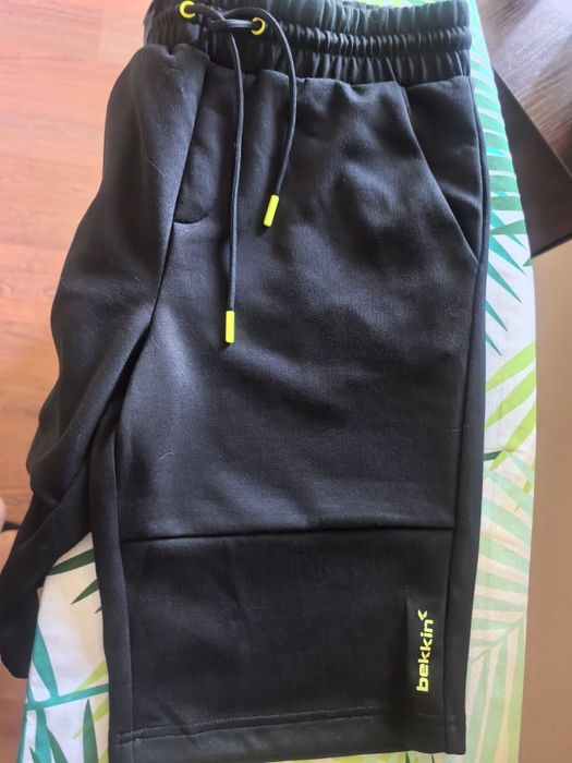 Нови къси панталони