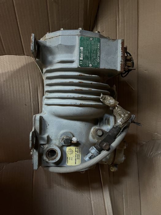 Комрессор для промышленного холодильника.