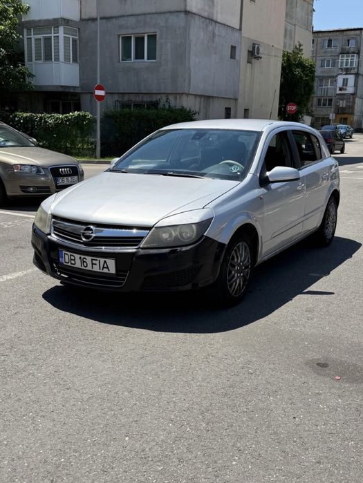 Vând Opel Astra H 1.9D