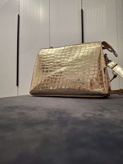 Продам сумку! Новая. Кожа!