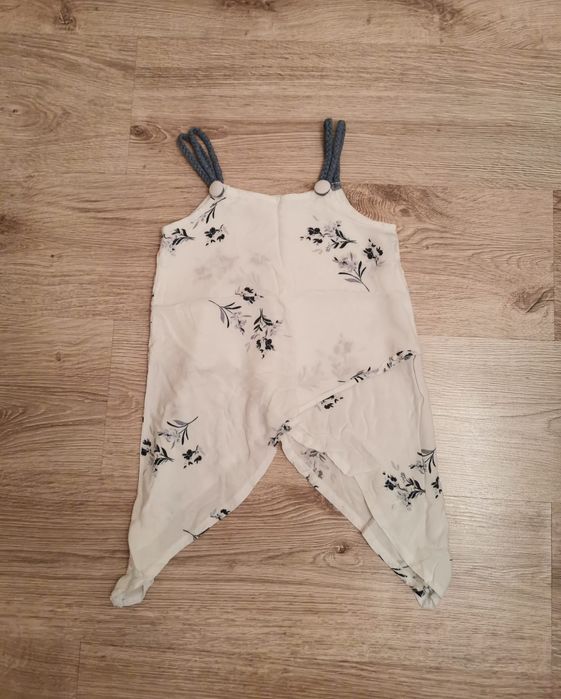 Детски дрешки по 5 лв. + 1б. Подарък