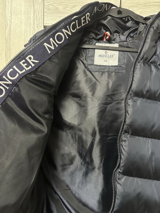 Vesta Moncler XXL