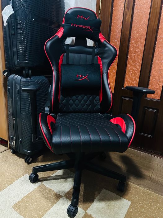 Игровое Кресло HyperX BLAST CORE Black/Red
