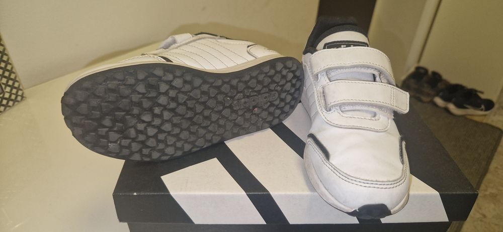 Adidasi Adidas baiat