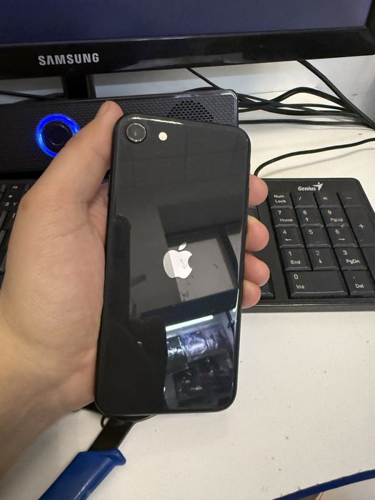 Продам iphone SE