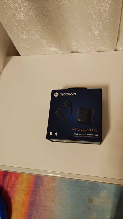 Motorola RAZR 60 ULTRA без забележки.