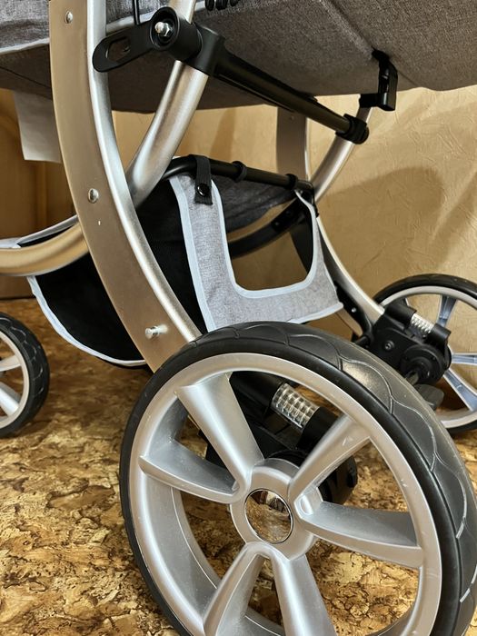 Продам коляску трансформер LuxMom 2в1