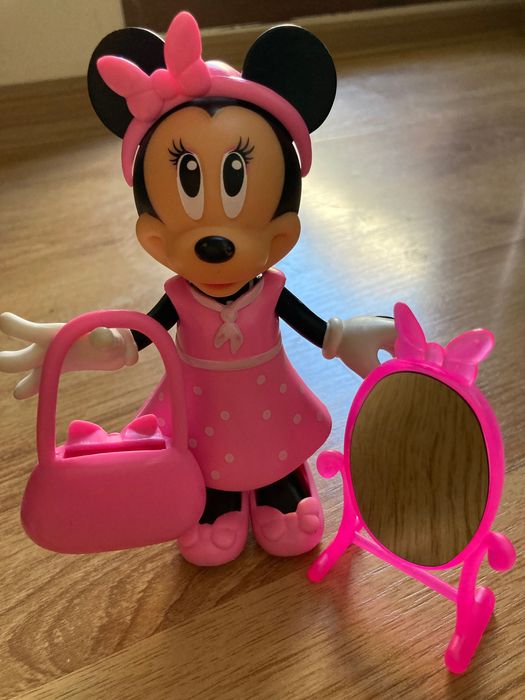Мики Маус пластмасова фигурка с аксесоари 15 см.
