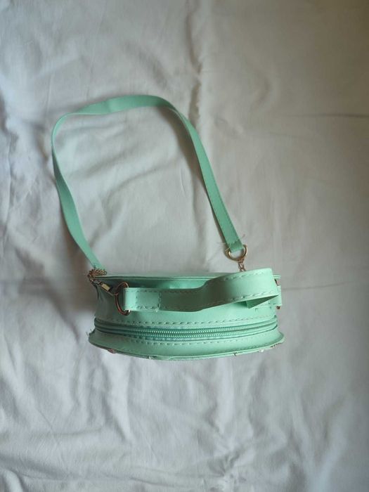Нова дамска кръгла зелена чанта през рамо с дантела