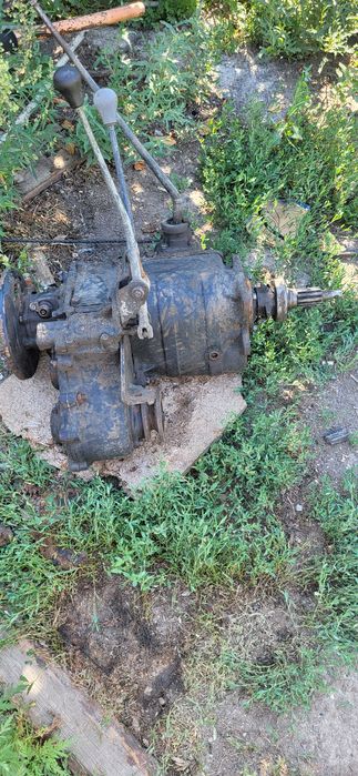 Продам коробку с раздаткой.