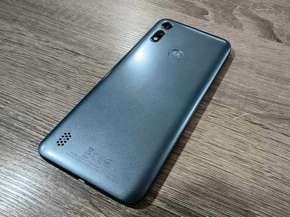 Мобилен телефон Motorola E6i