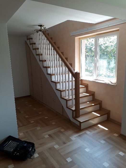 Scări din lemn  stratificat calitate premium