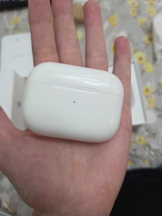 AirPods Pro (2nd generation) with MagSafe Case (USB-C) Model A3047