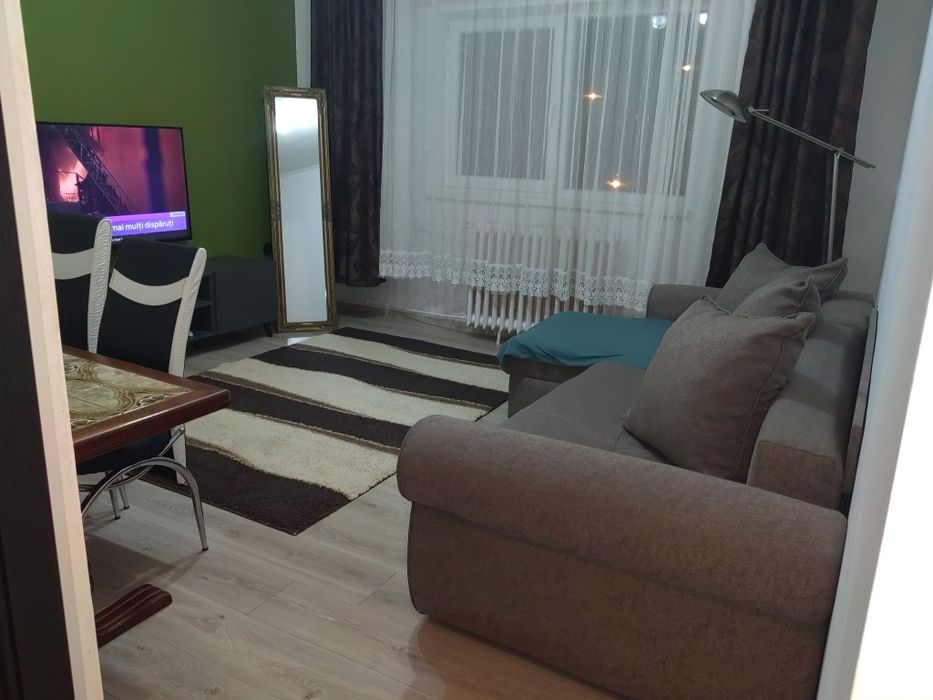 Inchiriez garsoniera Apostol Andrei