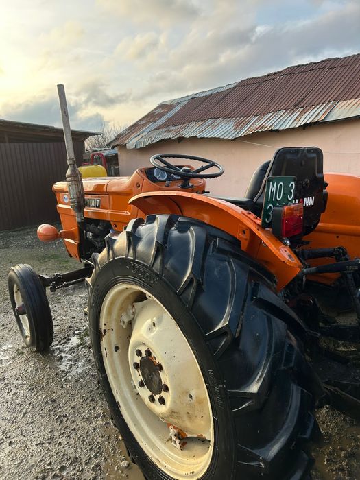 Vand Tractor Fiat 445