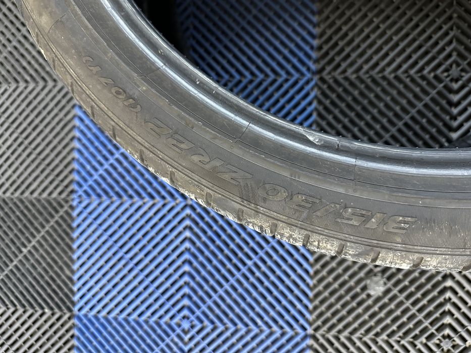 Anvelope pirelli (bentley)