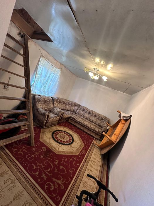 Продам дачу на спутнике около речки!