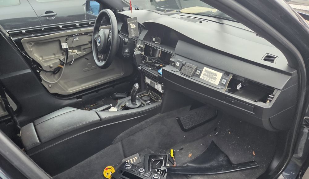 Табло бмв е60/61 ляв волан с хедъп и къпхолдъри