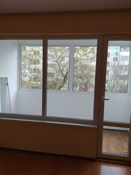 Гарсониера под наем в района на Гардън бар/Лятно кино