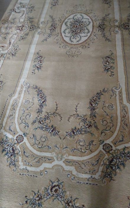 Ковер напольный шелковой