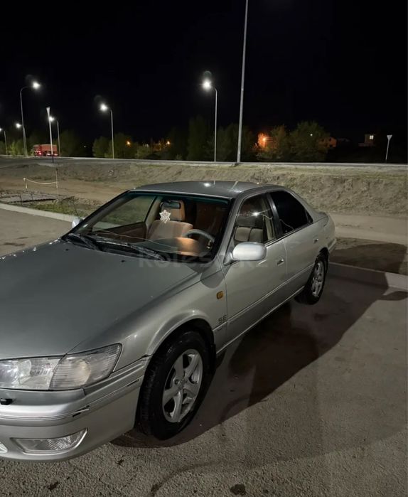 продается машина camry 25