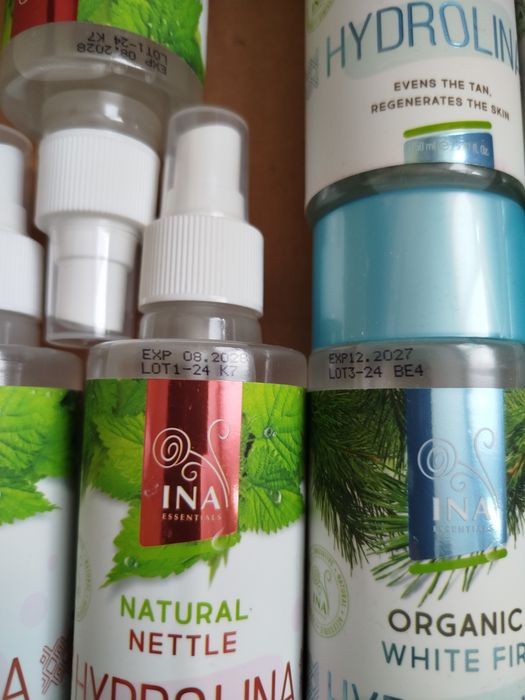 Нови флорални води на essences и  ina