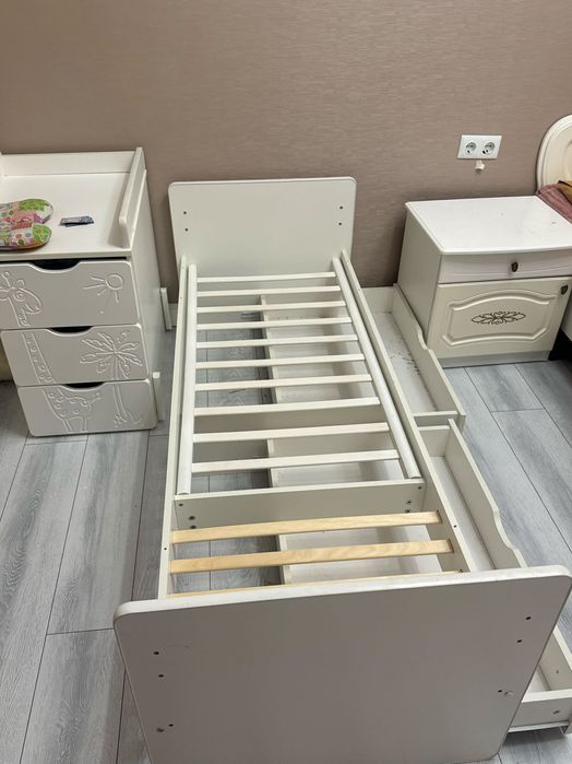 Кровать двуспальный