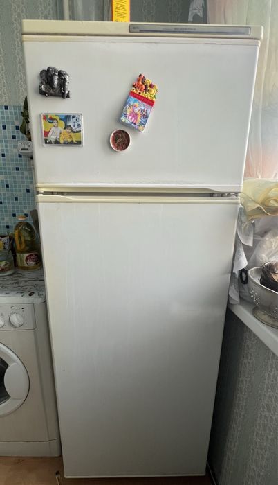 Продам холодильник