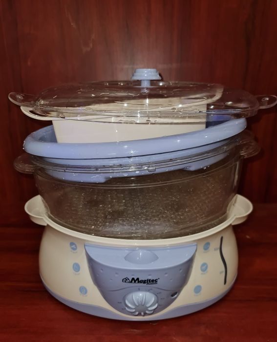 Aparat de gatit cu aburi