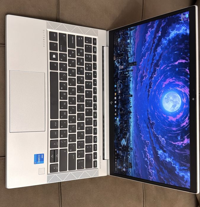 HP EliteBook g8 830