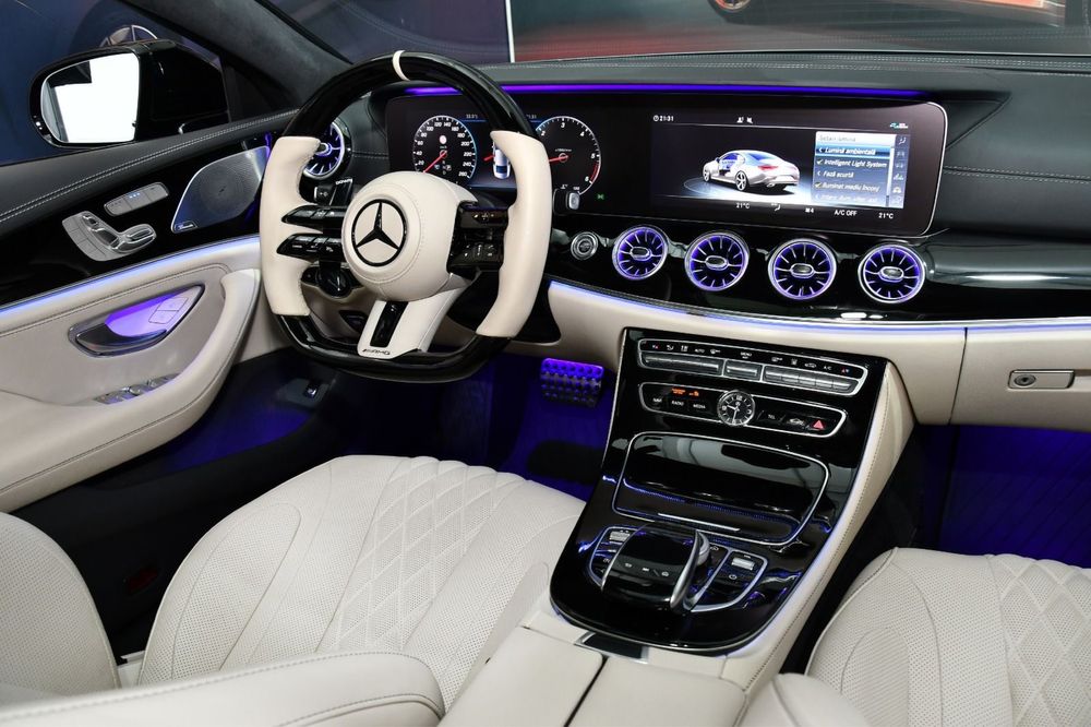 Mercedes-Benz CLS 350d 4MATIC/ FullLed / Trapa / Burmester / Camere360