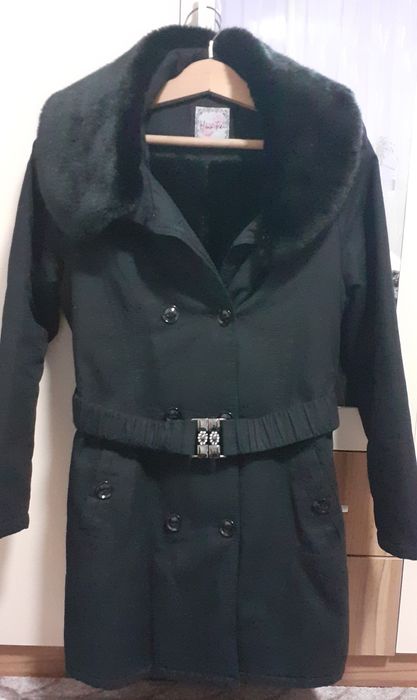 Зимно черно палто