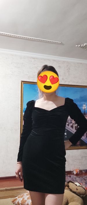 Шикарная платье 8000тг