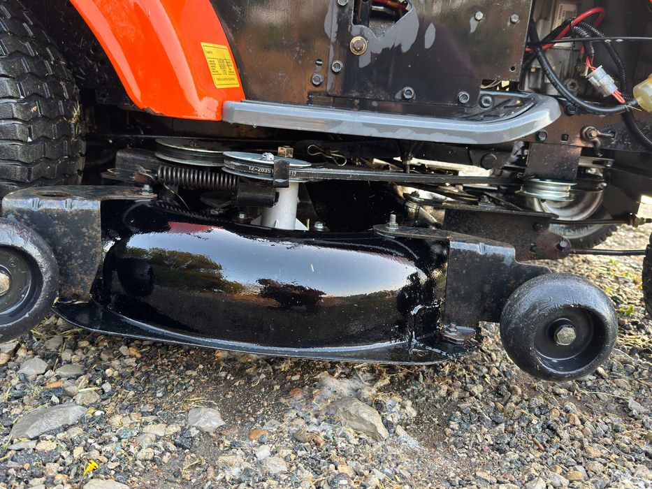 Самоходна косачка Husqvarna CTH180XP – 18 к.с. Kawasaki, хидростат, 107 см на косене