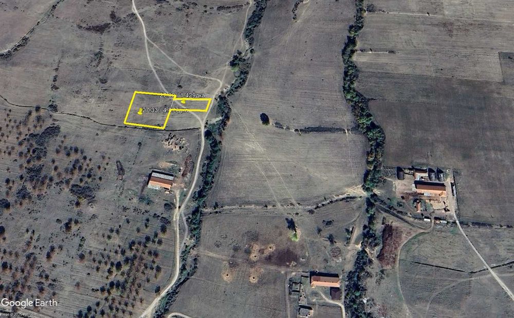 Продава се Земеделски имот в с. Васил Левски, Област Пловдив -  кв.м за 842 €/дка - Снимка #1